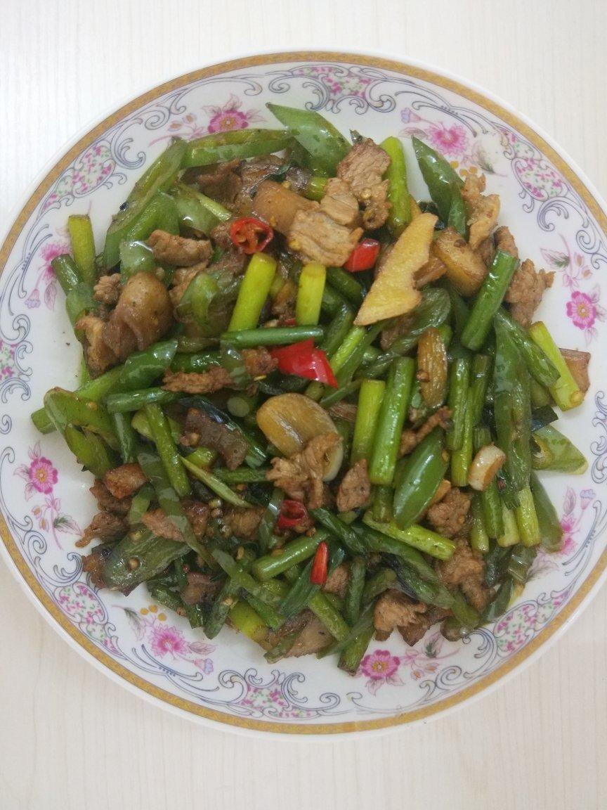 ㊙️简单又好吃的♥️蒜苗炒肉♥️