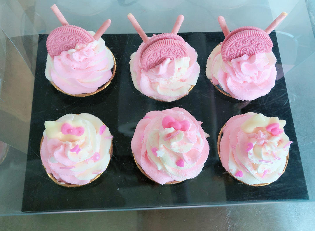 网红奶油纸杯蛋糕（八寸戚风蛋糕版）