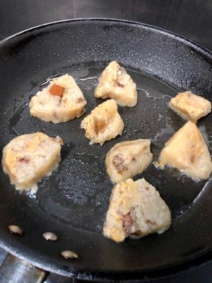 裹煎粽（鸡蛋煎粽子）的做法 步骤2
