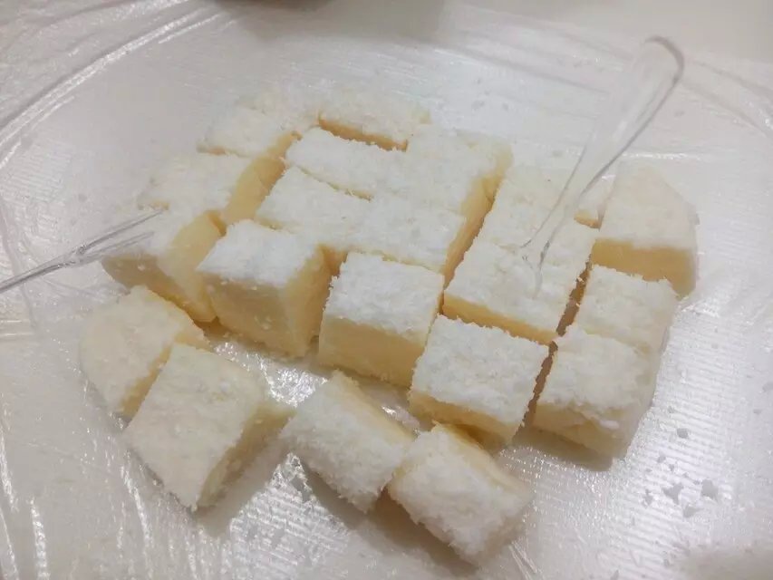 椰丝奶冻～椰丝小方～不用烤箱的小甜品！