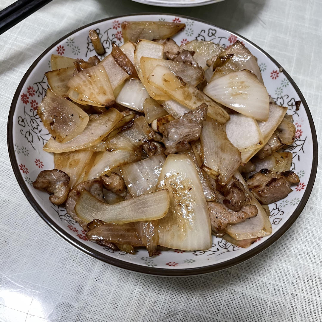 洋葱炒肉