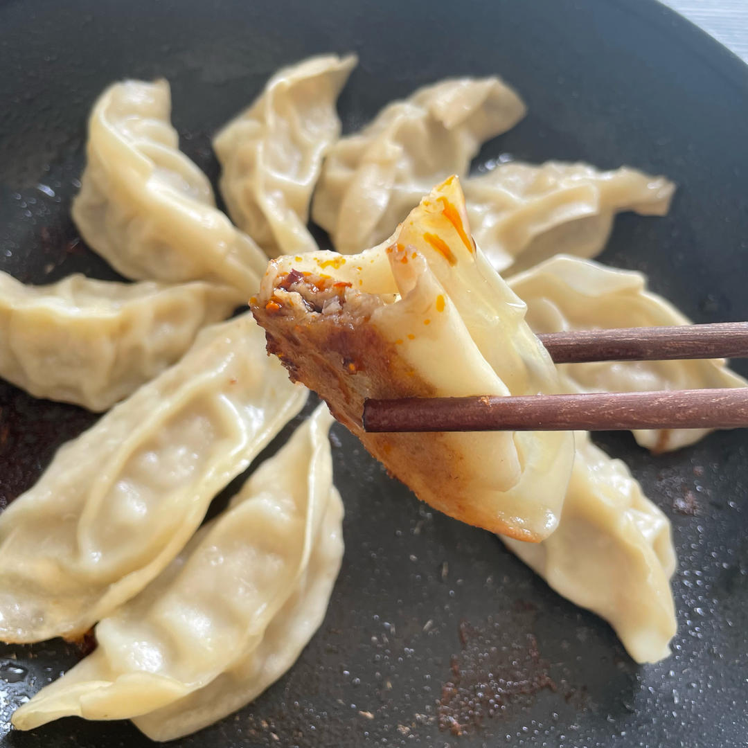 好吃快捷的煎饺（任意饺子可做）