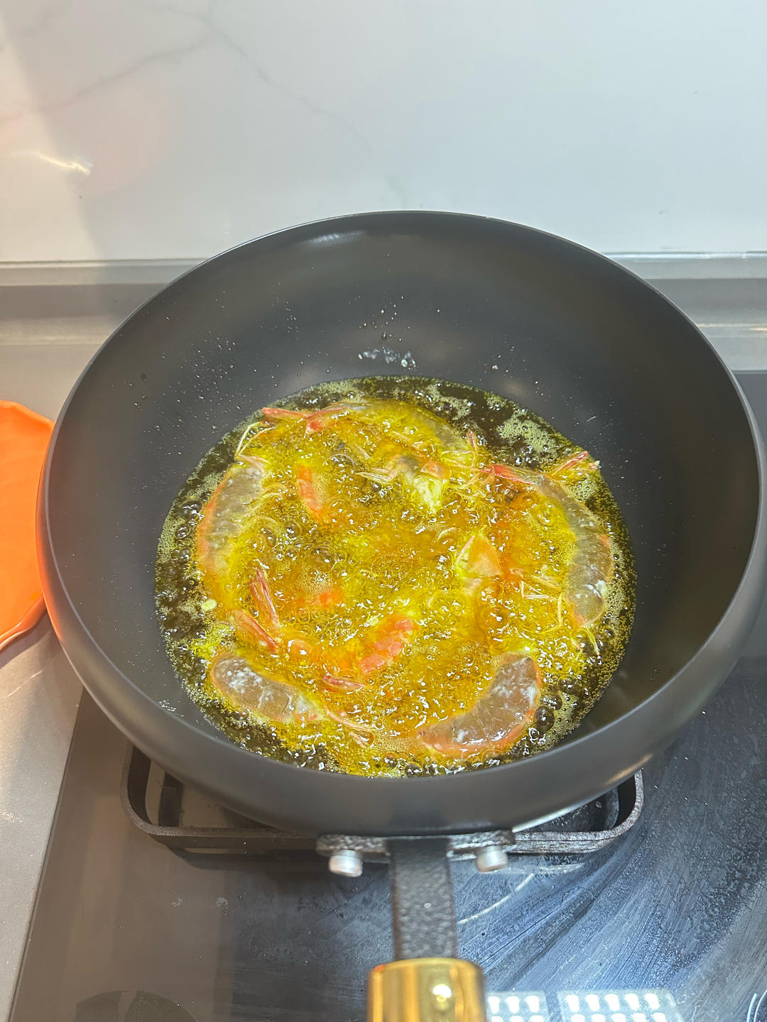 避風(fēng)塘大蝦??的做法 步驟7