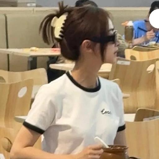 果糕小酒馆