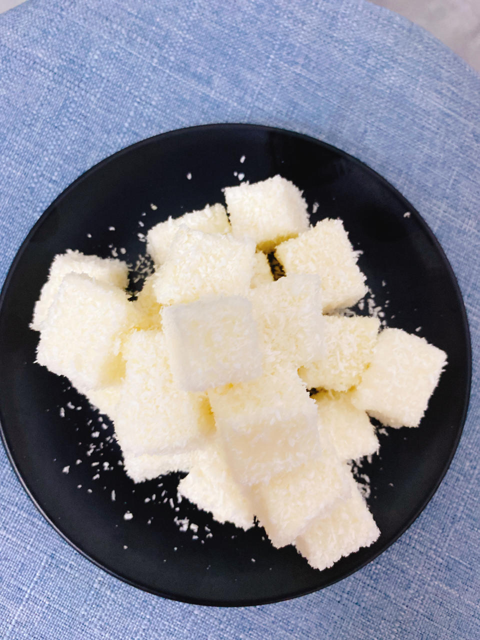 完胜85度C牛奶椰丝小方