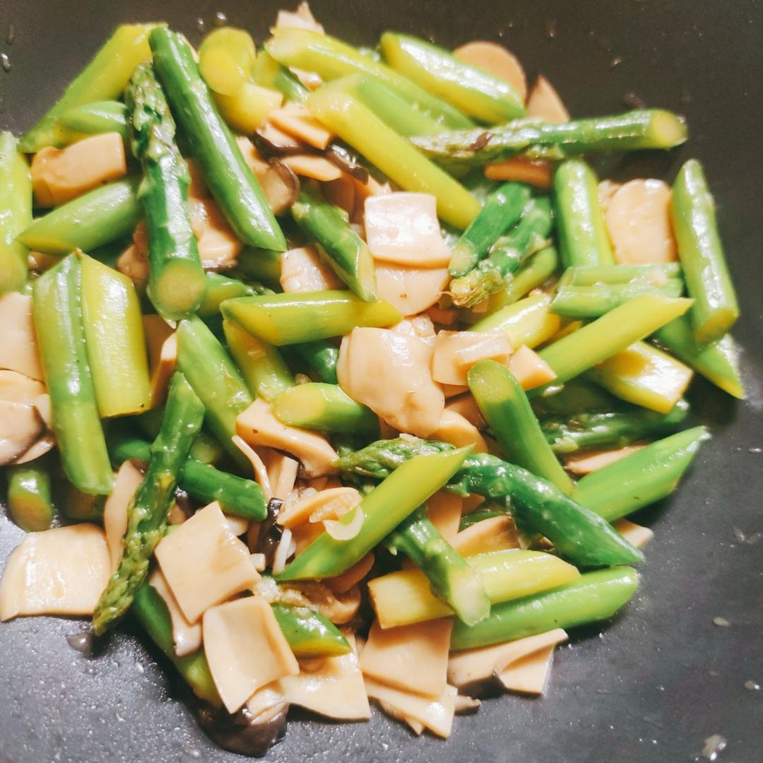 教你做最好吃的芦笋炒蘑菇 新手速get！