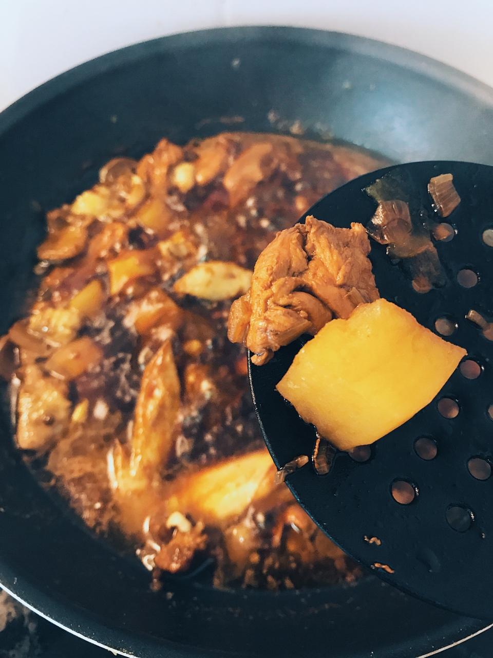 红烧鸡翅炖土豆