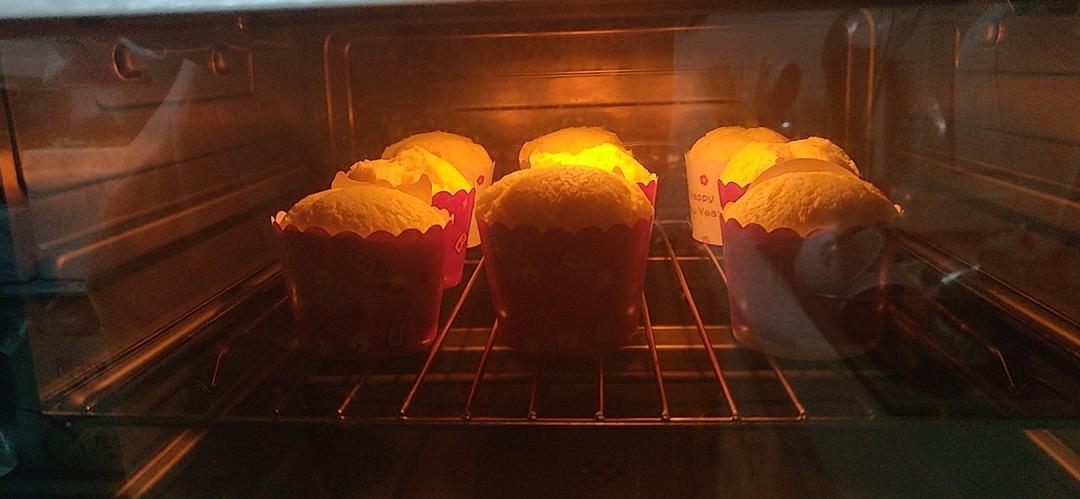 纸杯蛋糕 8寸戚风蛋糕的量