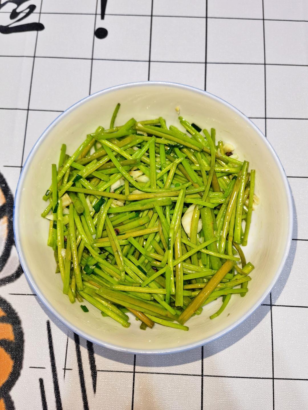 清炒芦蒿（2分钟炒完）