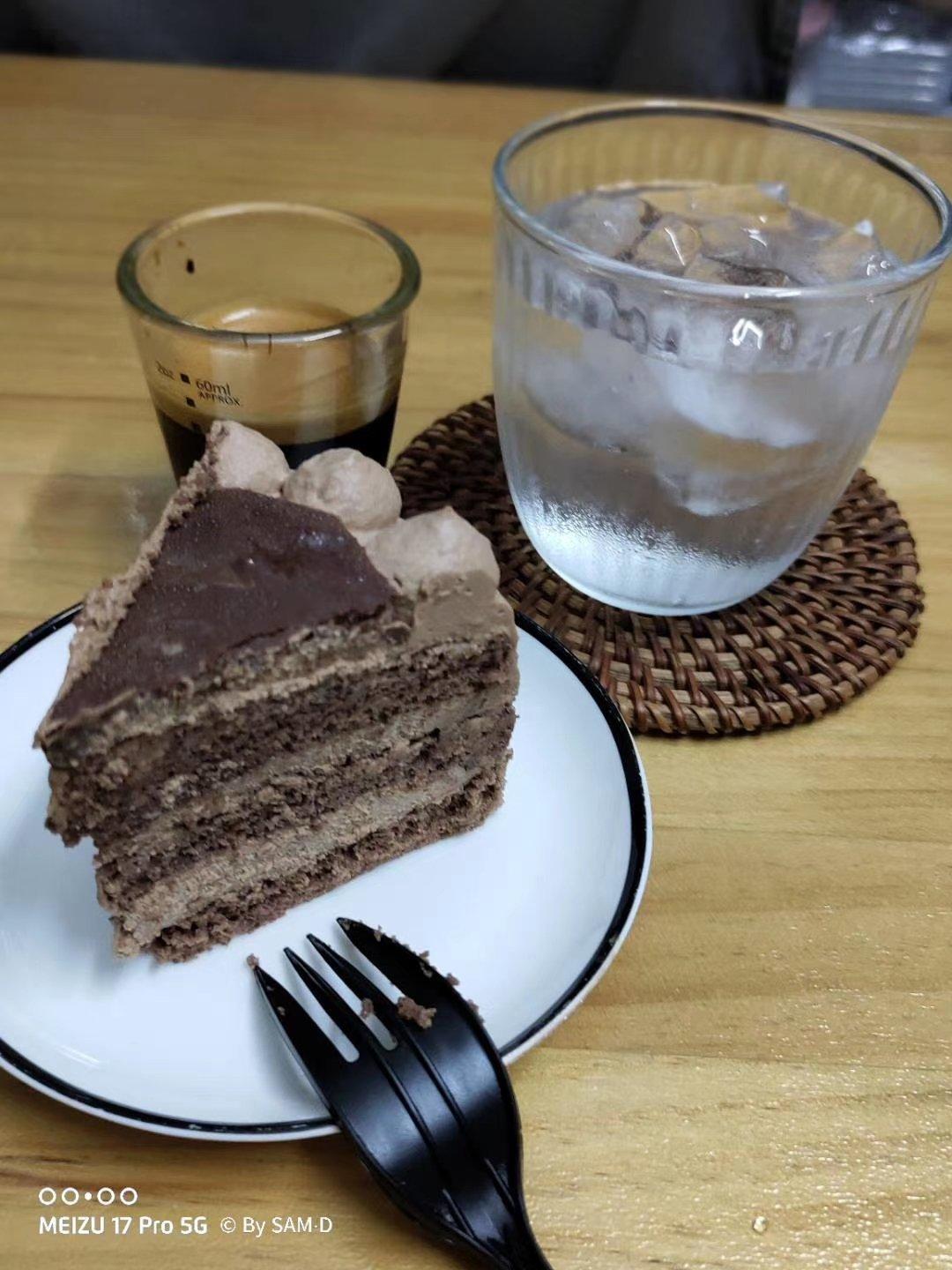 巧克力奶油蛋糕