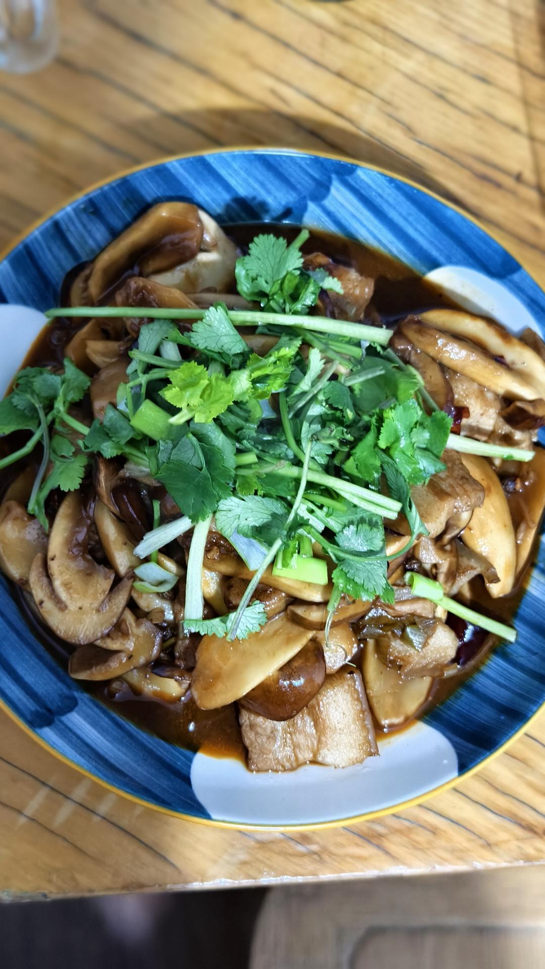 家常清炒赤松茸