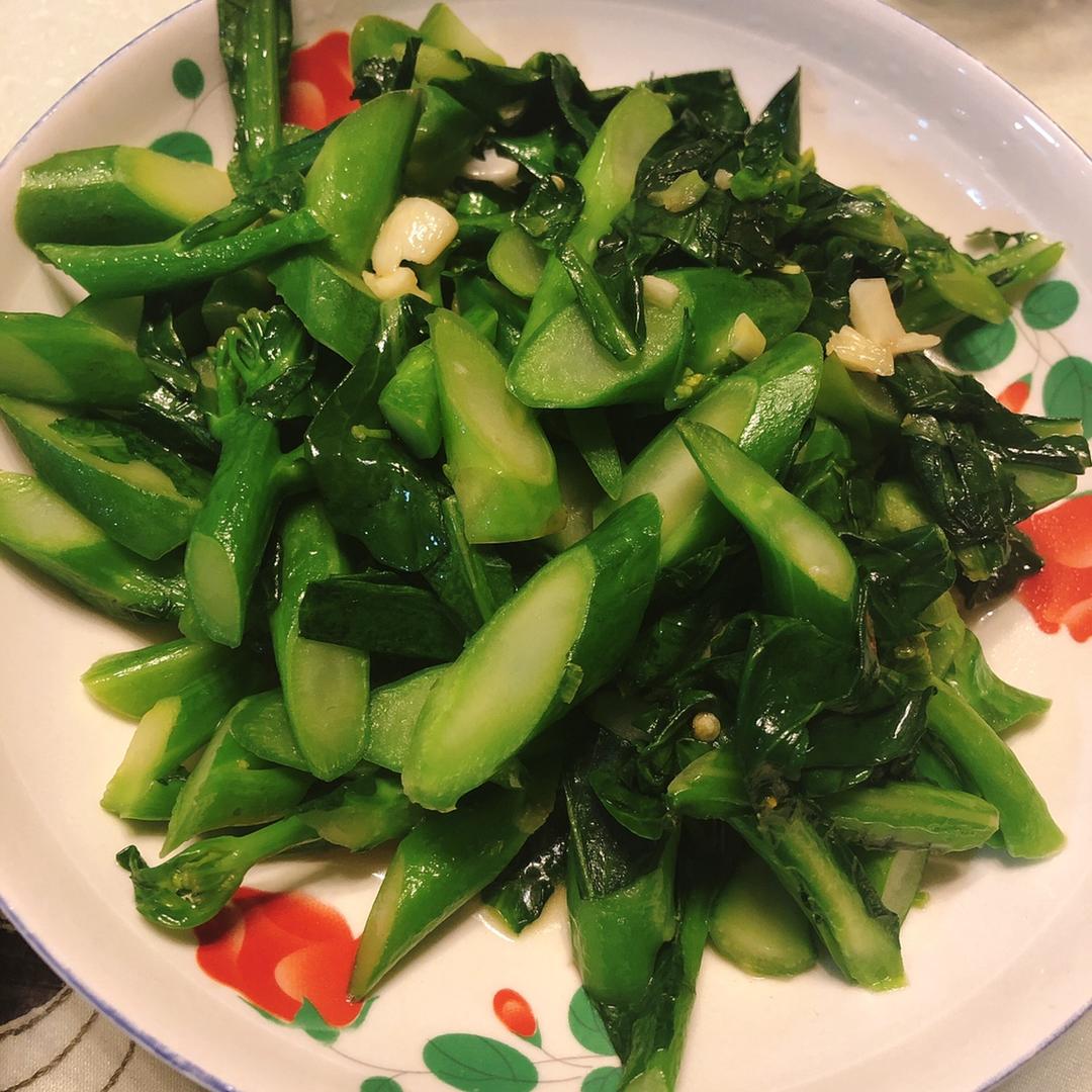 乌鸡燕做的炒芥兰