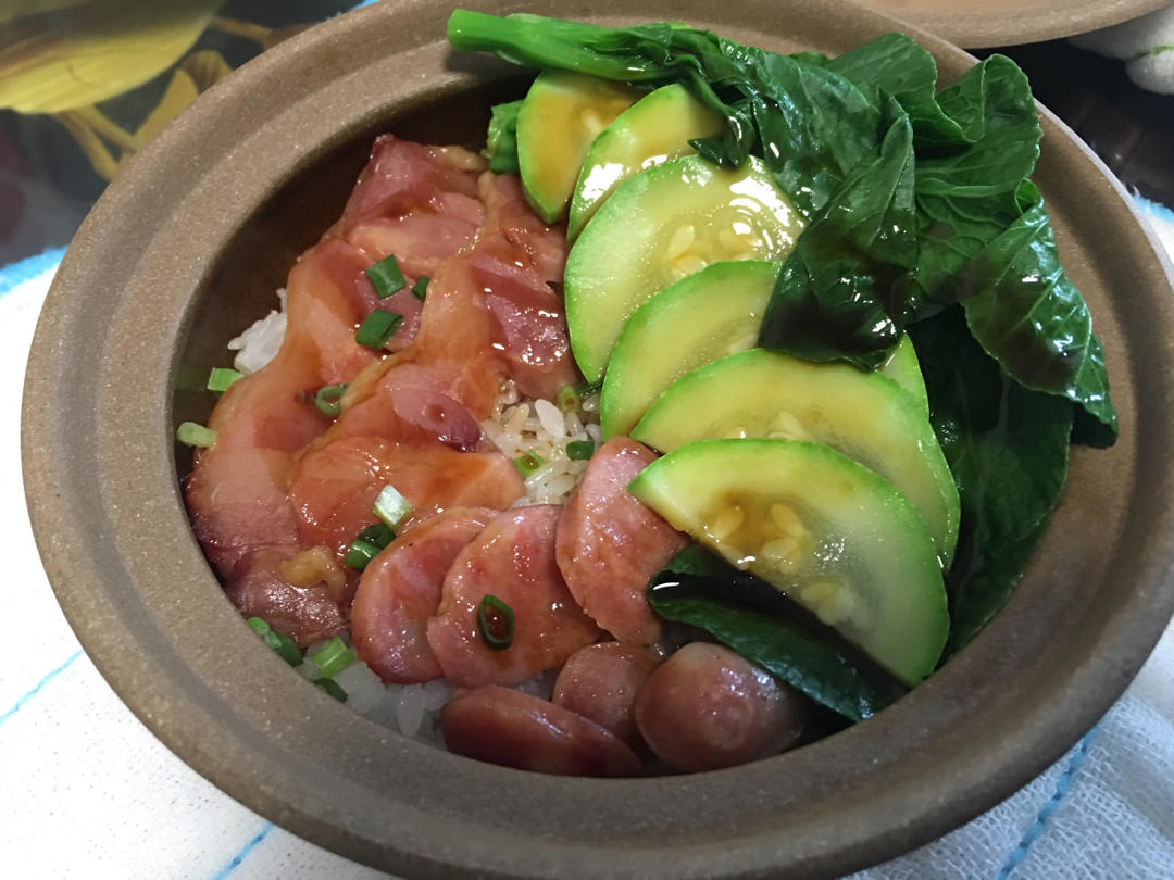 腊味煲仔饭，20分钟饭菜同出