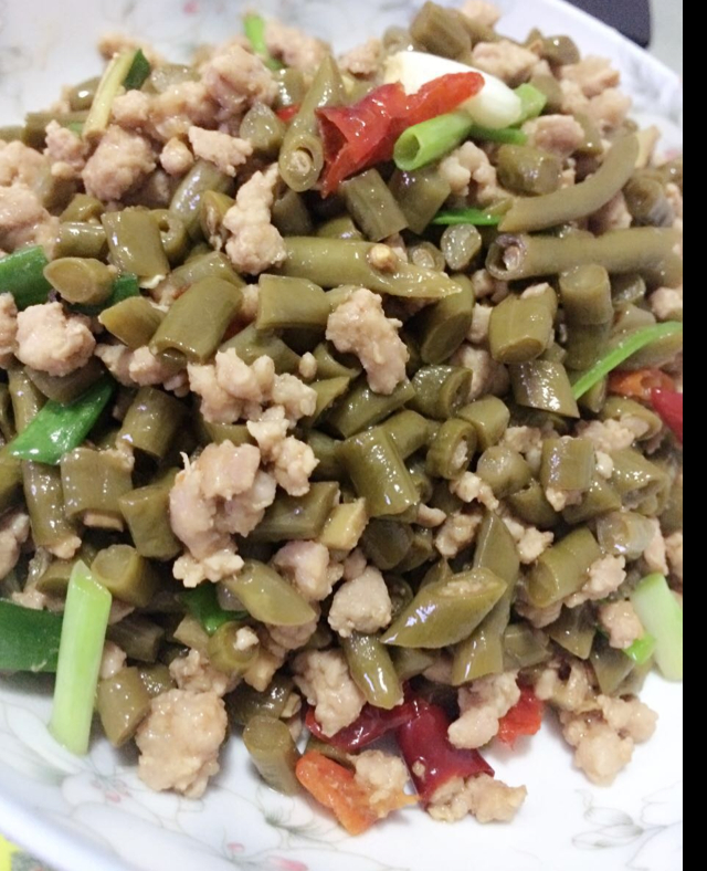 酸豆角炒肉末
