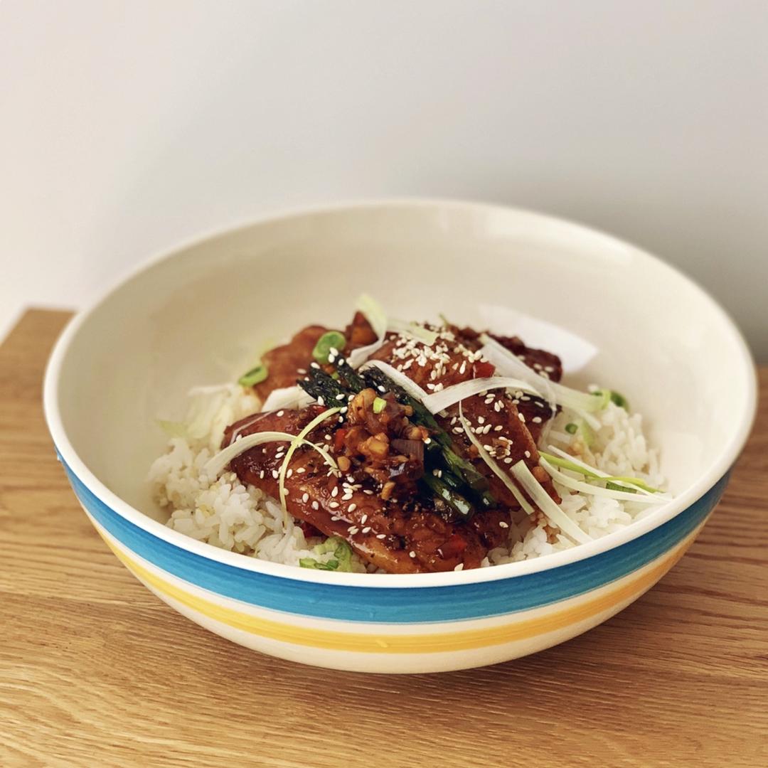 蜜汁巴沙鱼盖饭