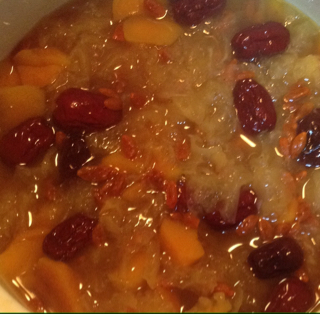 鲜银耳番薯红枣糖水羹