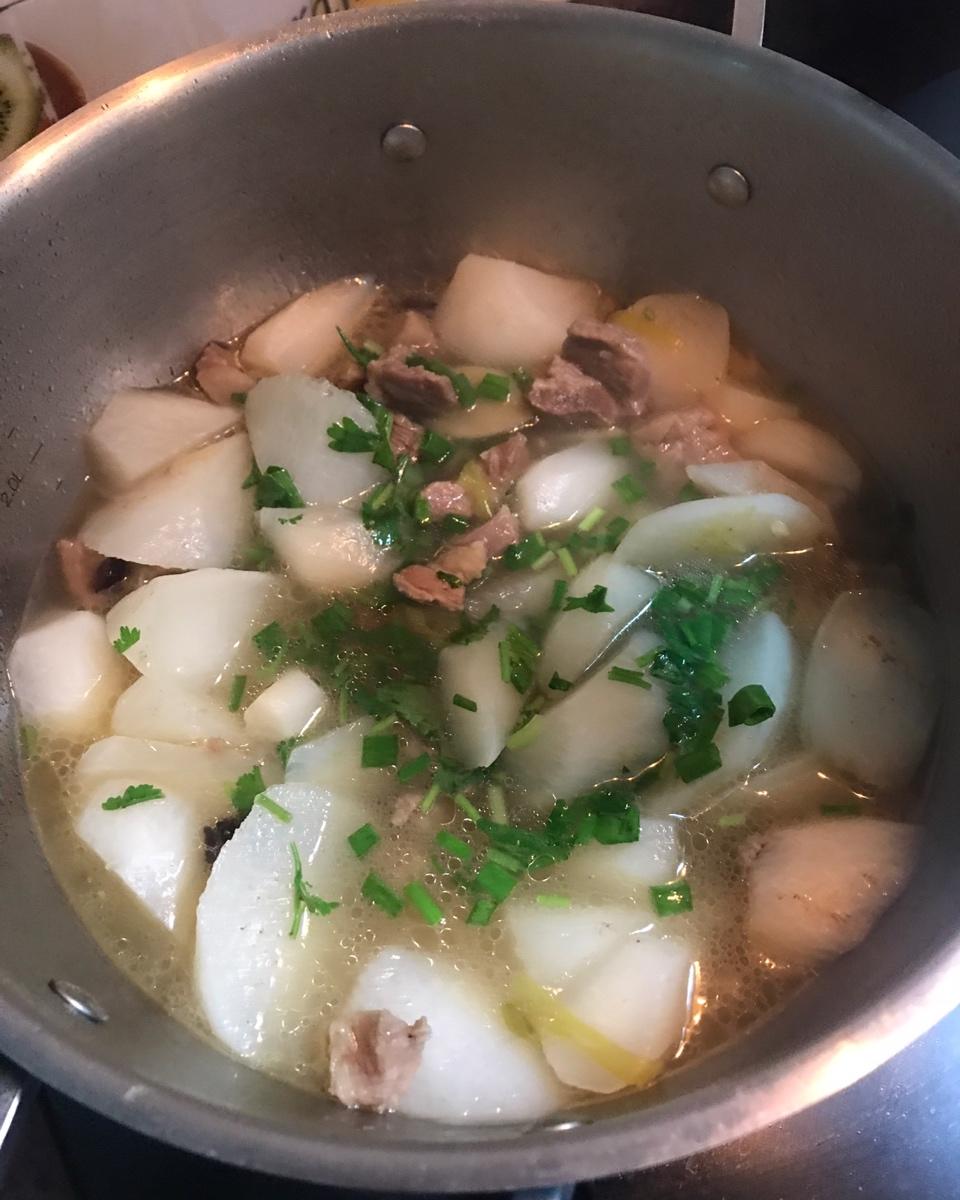 牛肉炖萝卜