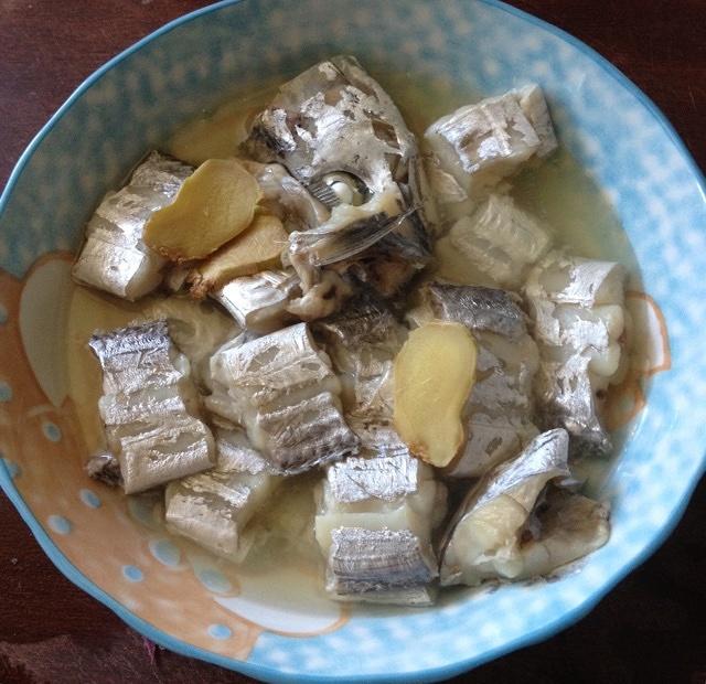 盐腌带鱼的做法