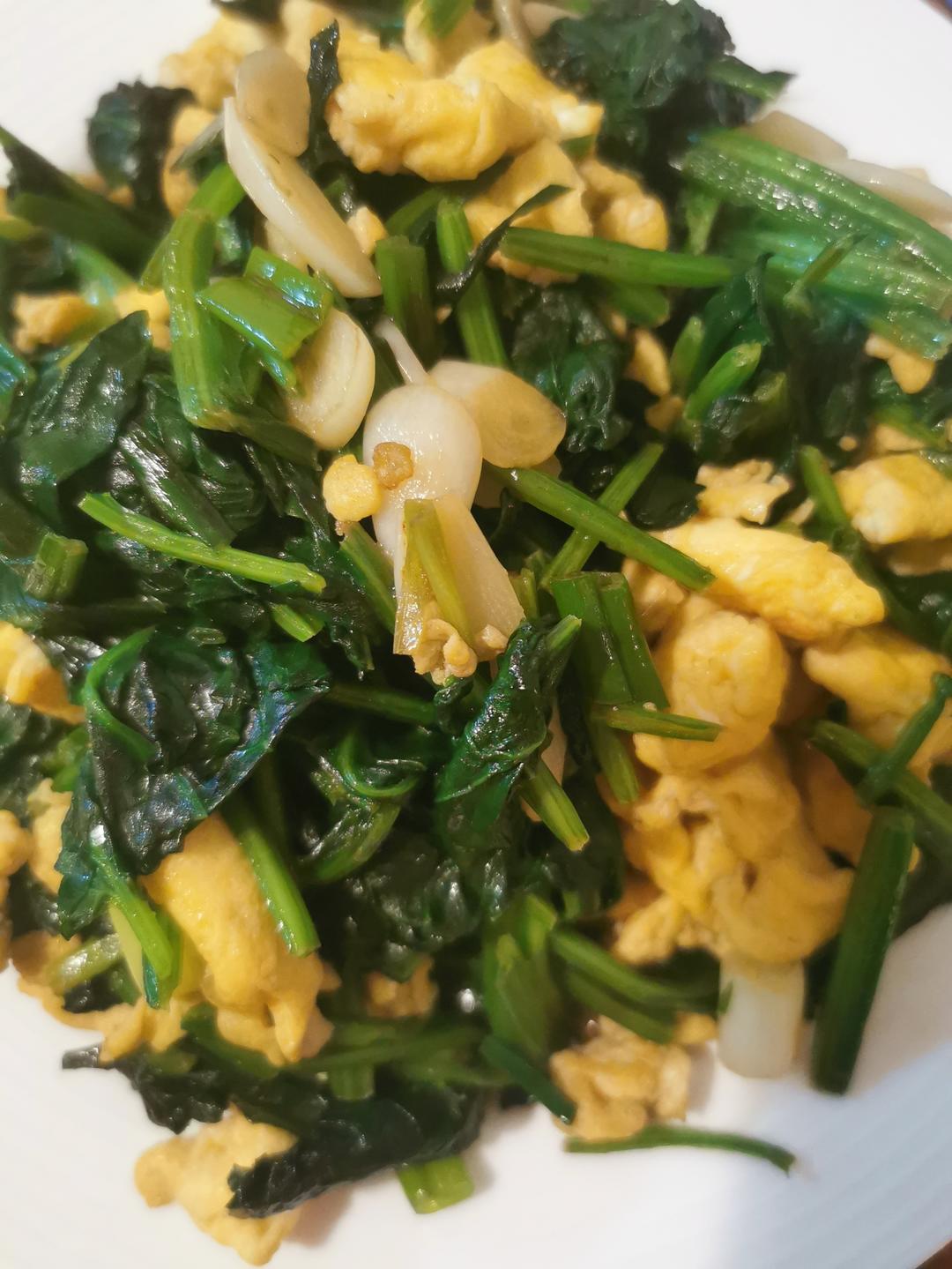 菠菜炒鸡蛋