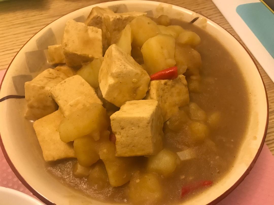 土豆炖大豆腐