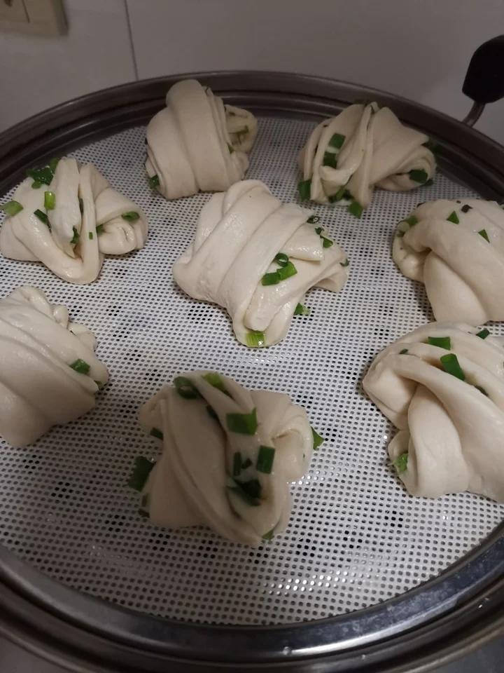 葱油花卷 Steamed Roll