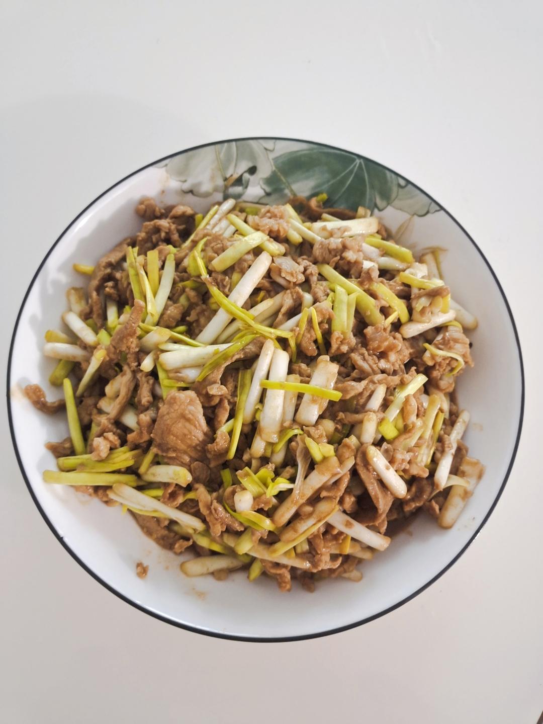 蒜黄炒肉丝