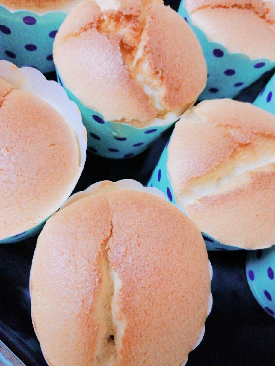 芒果流心杯蛋糕