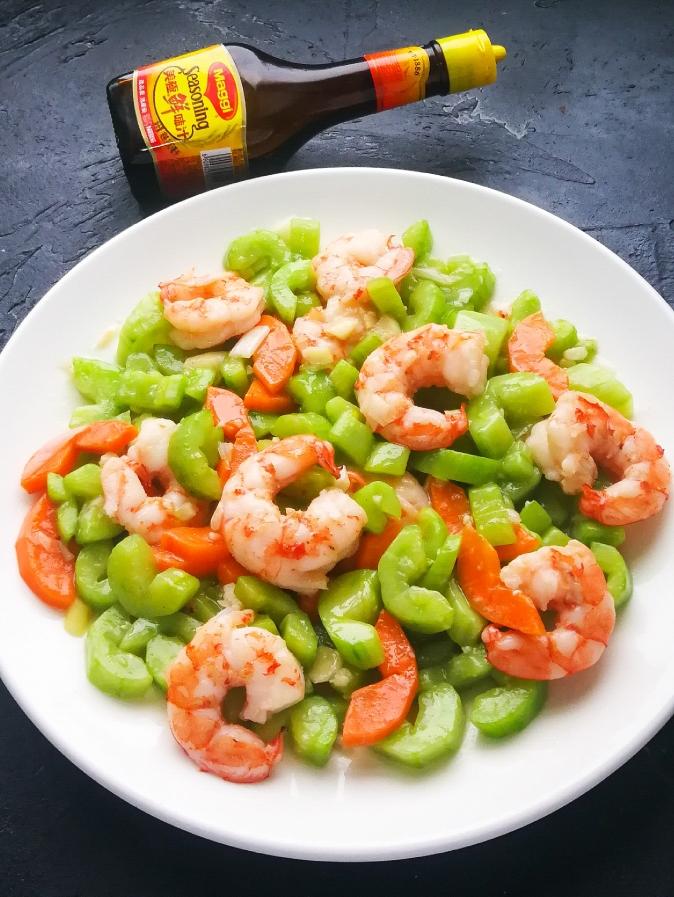 黄瓜炒虾仁的做法步骤图】香水厨娘_下厨房