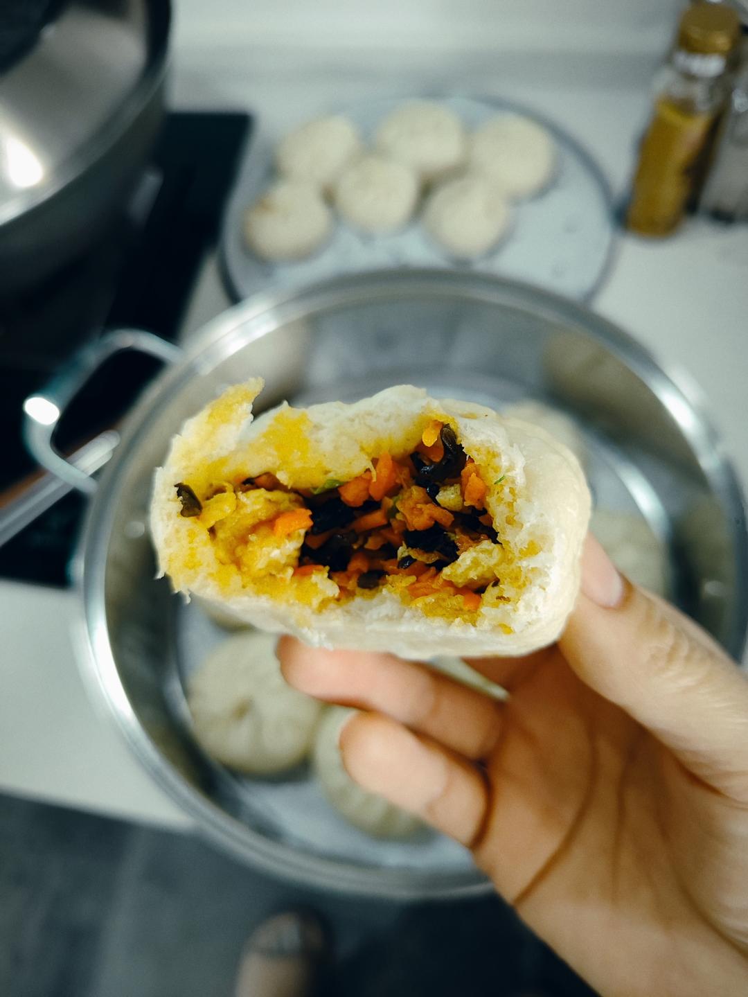 胡萝卜木耳鸡蛋素包子