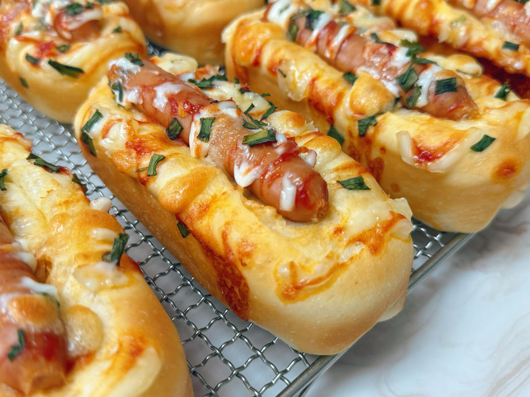 软fufu的经典肉松肠仔包