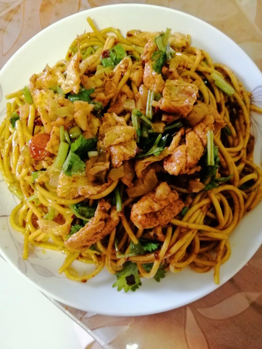 【酸辣凉拌面】夏天必备，酸辣开胃，连吃三大碗