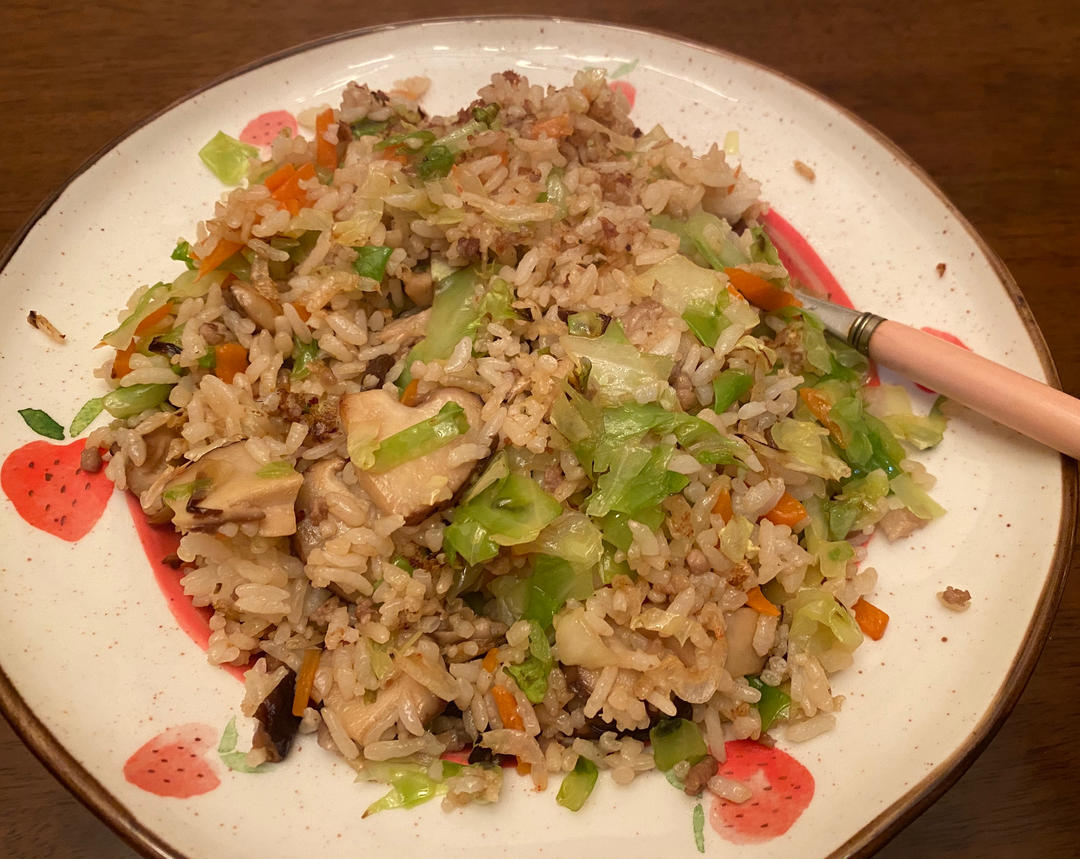 简单又好吃的包菜炒饭