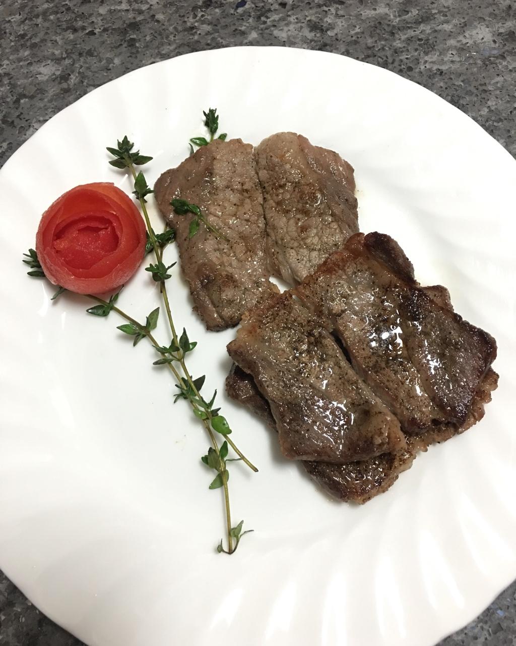 好吃到哭的煎牛排