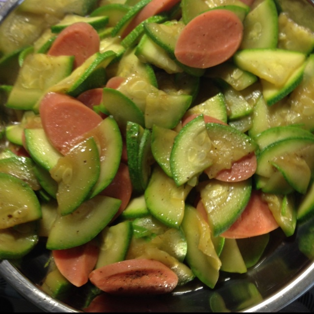 土豆私生饭做的角瓜炒火腿肠