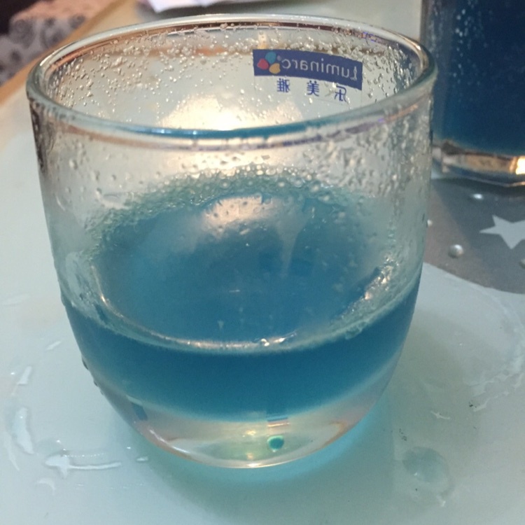 蓝色夏威夷鸡尾酒 Blue Hawii