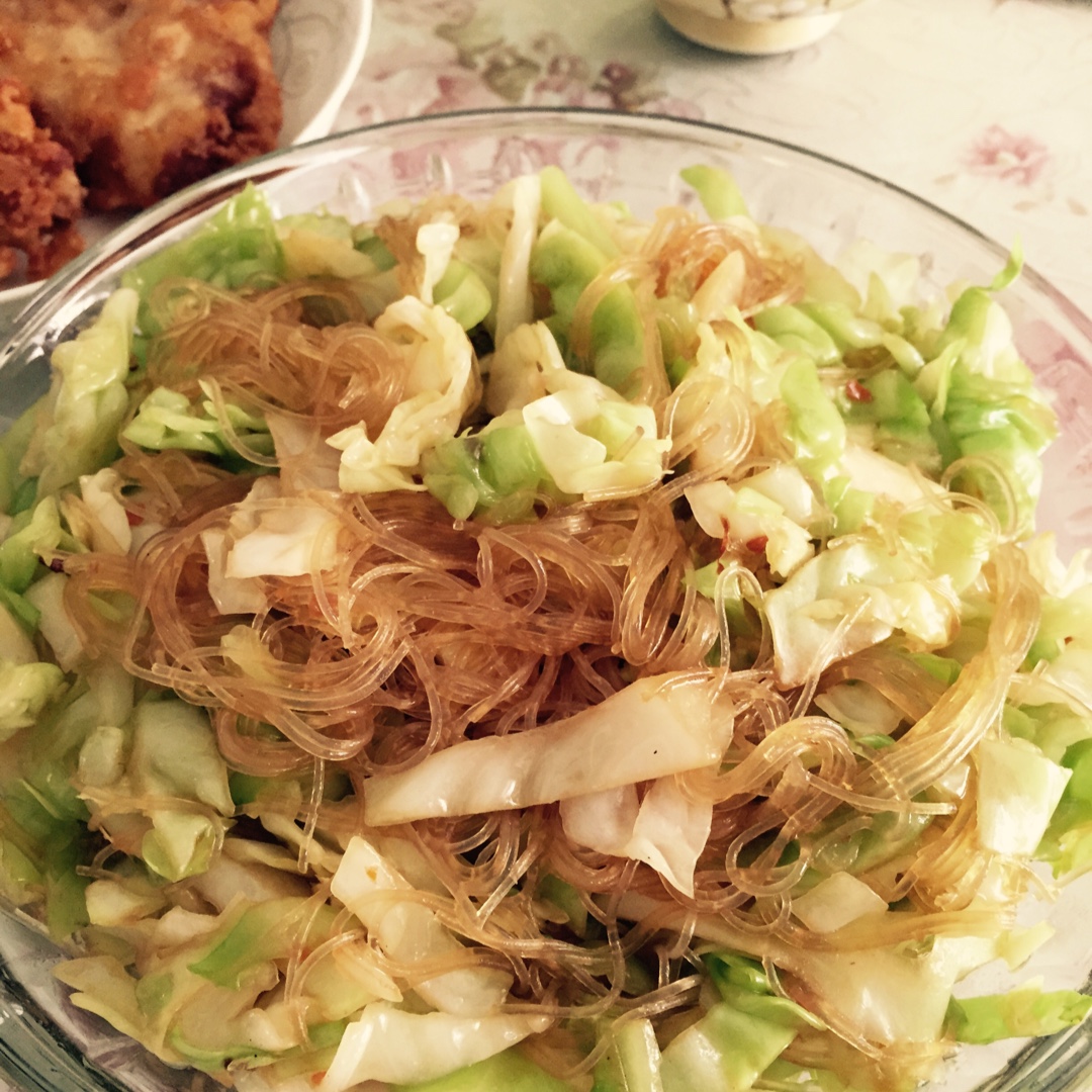 卷心菜炒粉丝 Glass noodles with Cabbage