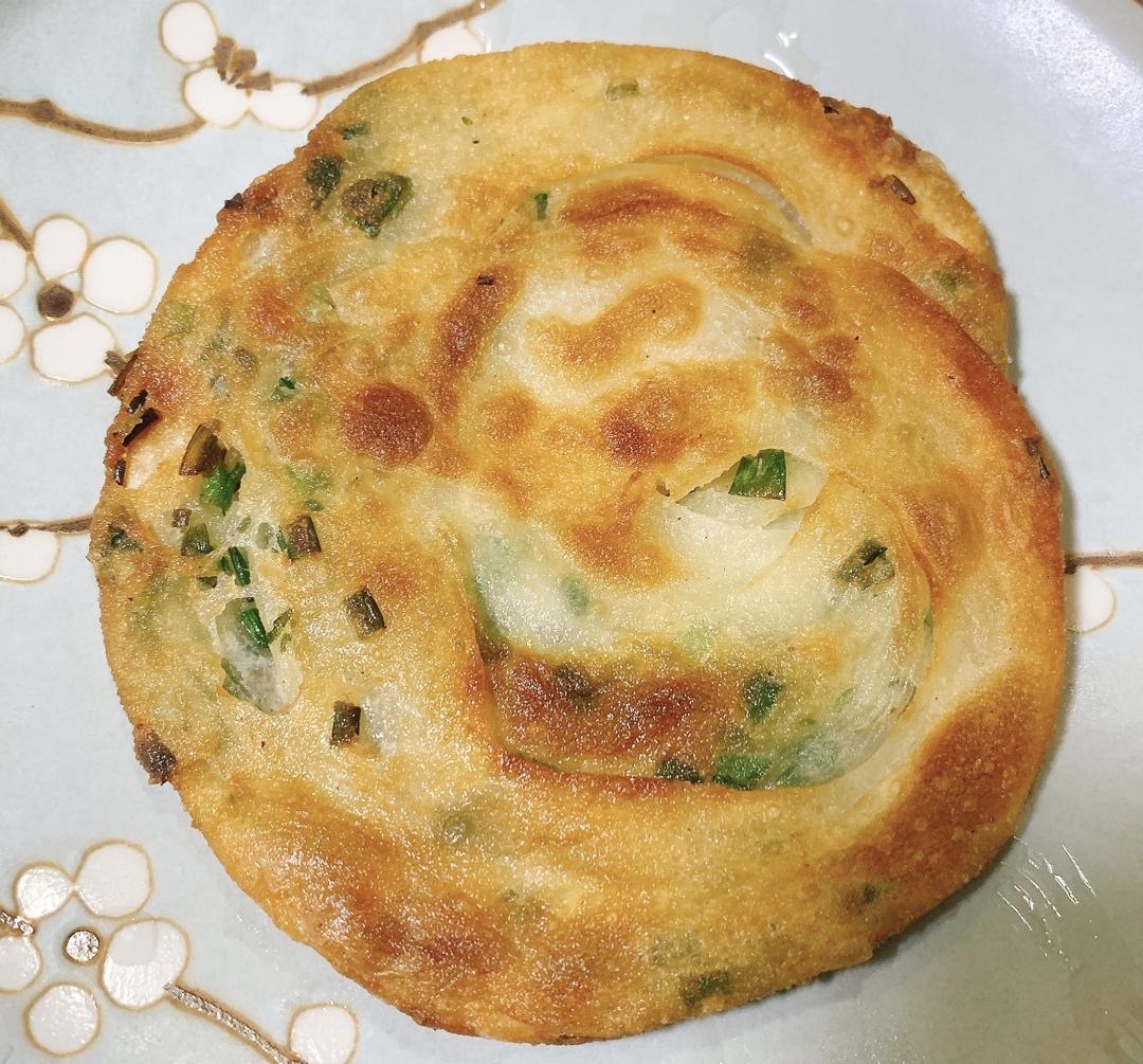 一口一口eko做的葱油饼假期好好做早餐4步吃上香脆葱油饼