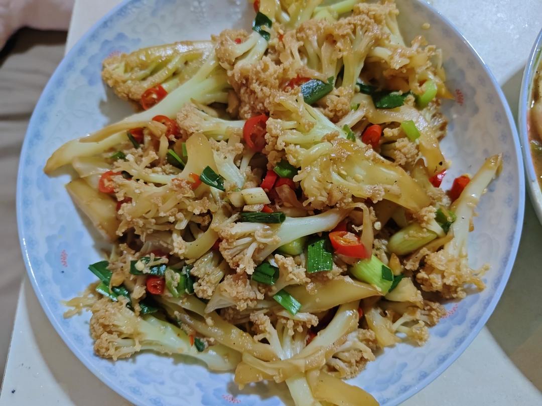 比肉还好吃的素炒菜花