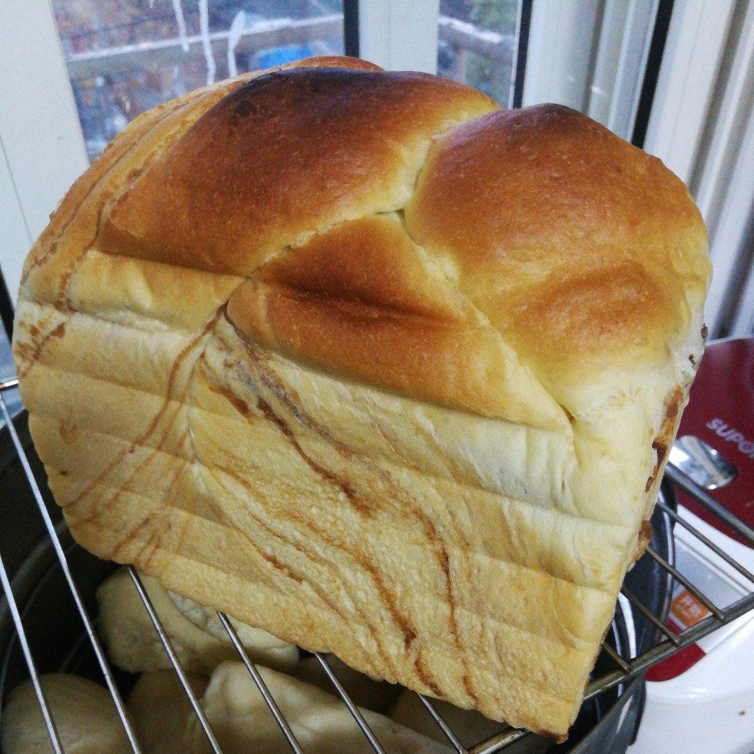 双重拉丝的红糖麻薯吐司