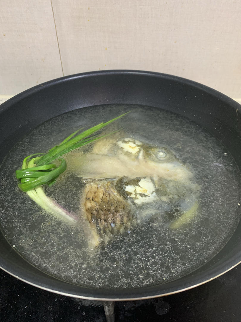 鱼头豆腐汤