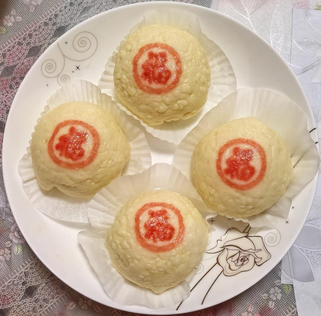 松软香甜的奶黄包，很快就可以搞定。