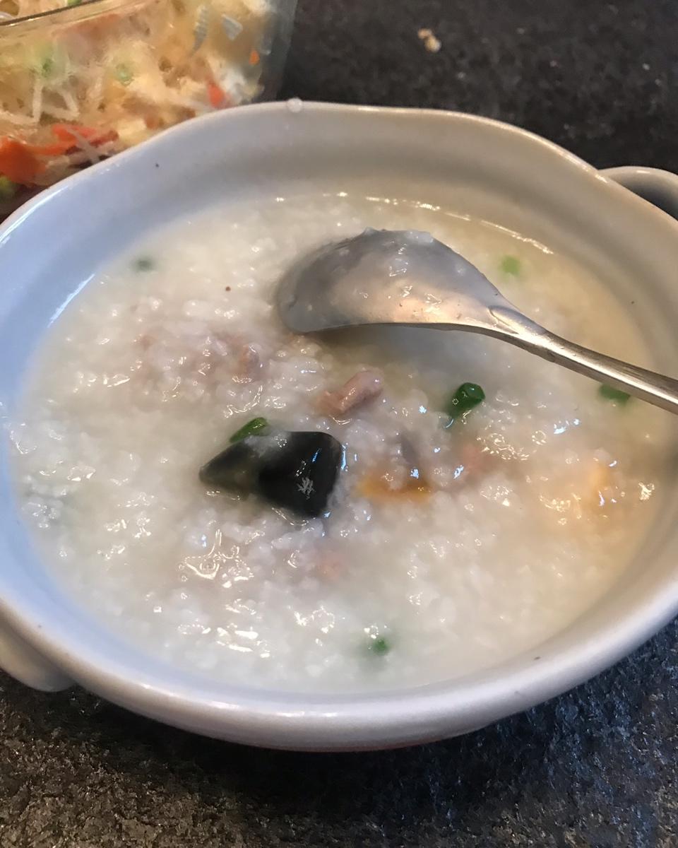 十五分钟快手之香滑皮蛋瘦肉粥(附五分钟电饭煲电压力锅更快捷方法)