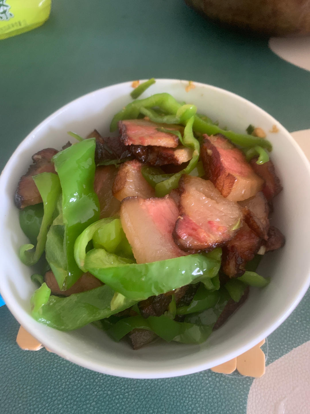 腊肉炒青椒（简单、下饭）