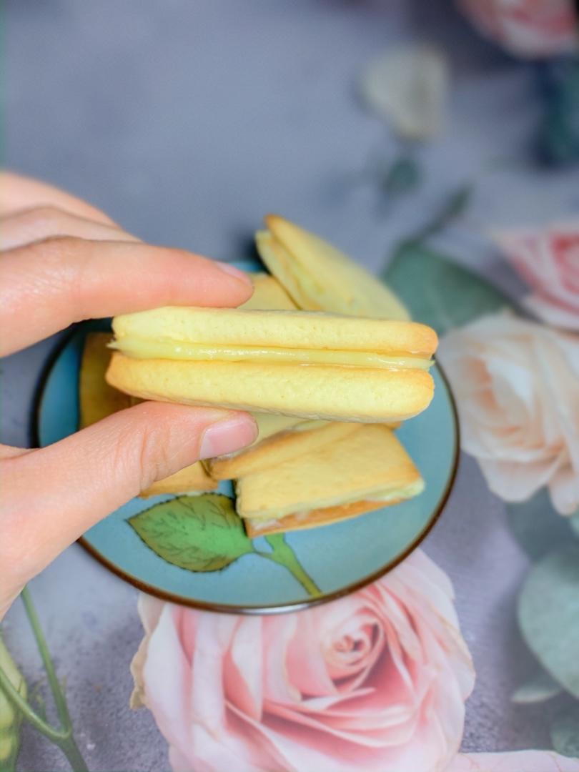 牛奶饼干奶酪夹心饼干
