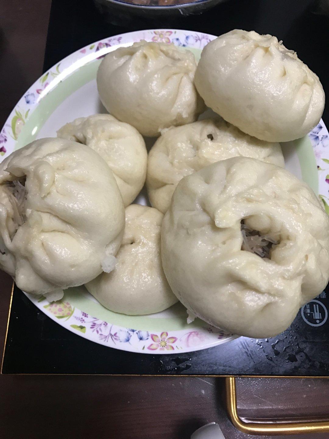 小美版香葱鲜肉包