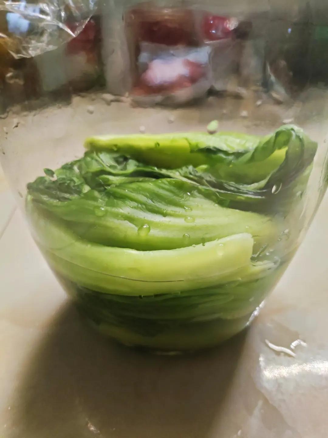 自制酸菜，半天时间就做好的酸菜（上午做，下午就可以吃，健康又美味，简单极了）
