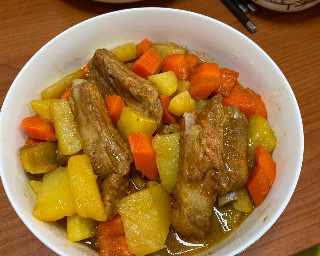 胡萝卜土豆炖排骨的做法