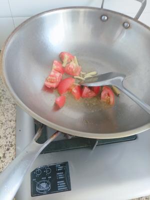 西红柿土豆烩饭的做法 步骤3