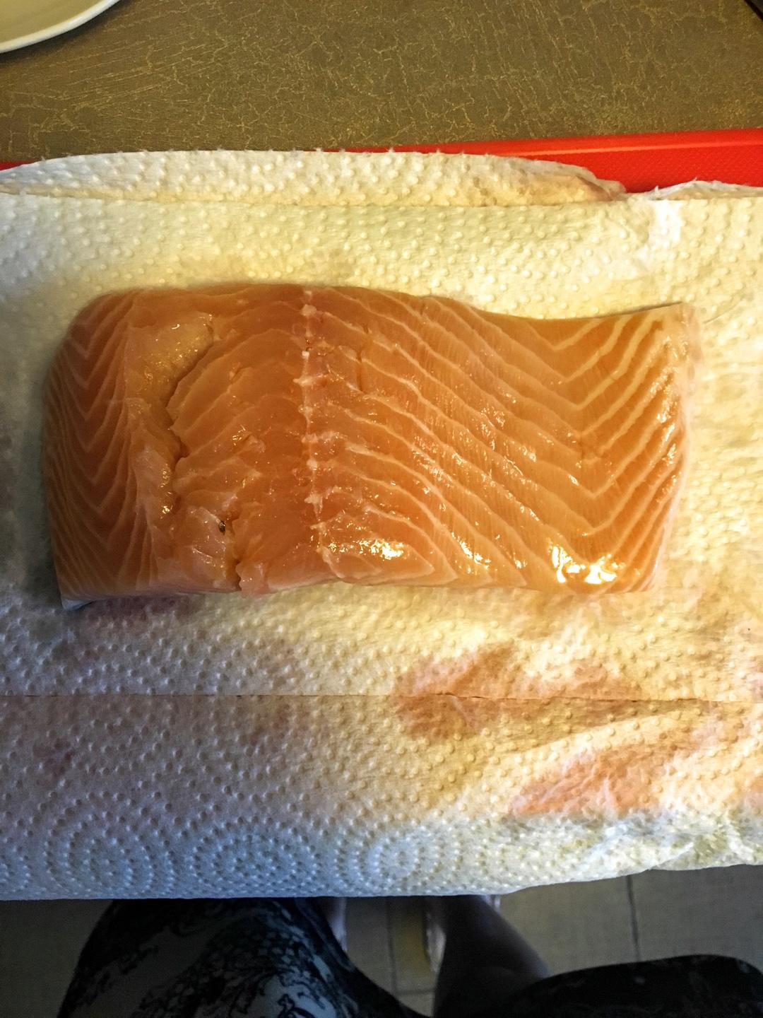 【一人食】照烧枫糖三文鱼的做法 步骤1