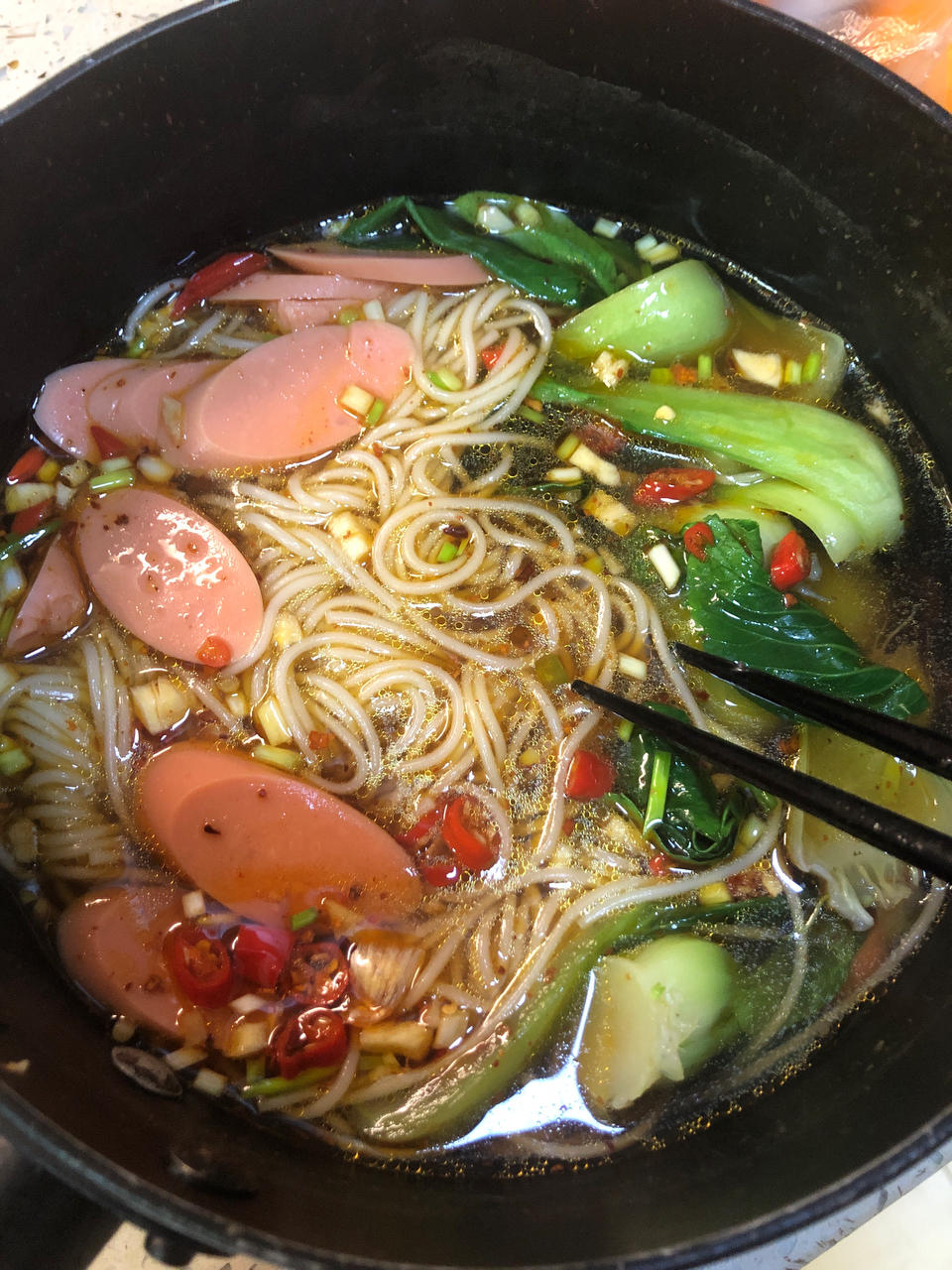 酸辣开胃❗️好吃到连汤汁不剩～酸汤面